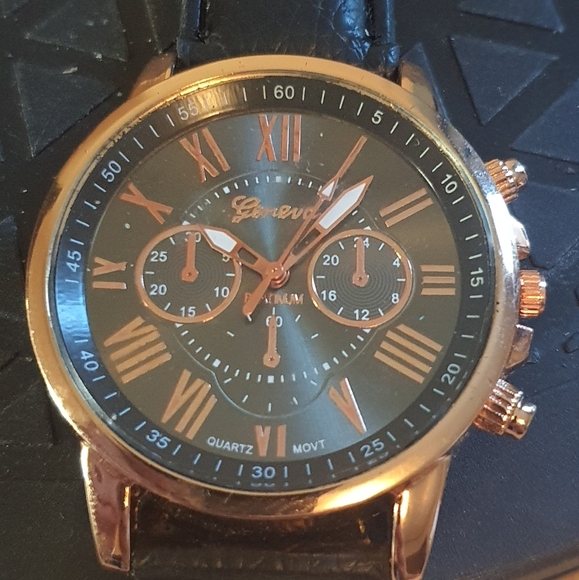 2 for $20😃Geneva Goldtone/Black Leather Men's Watch - Picture 1 of 4